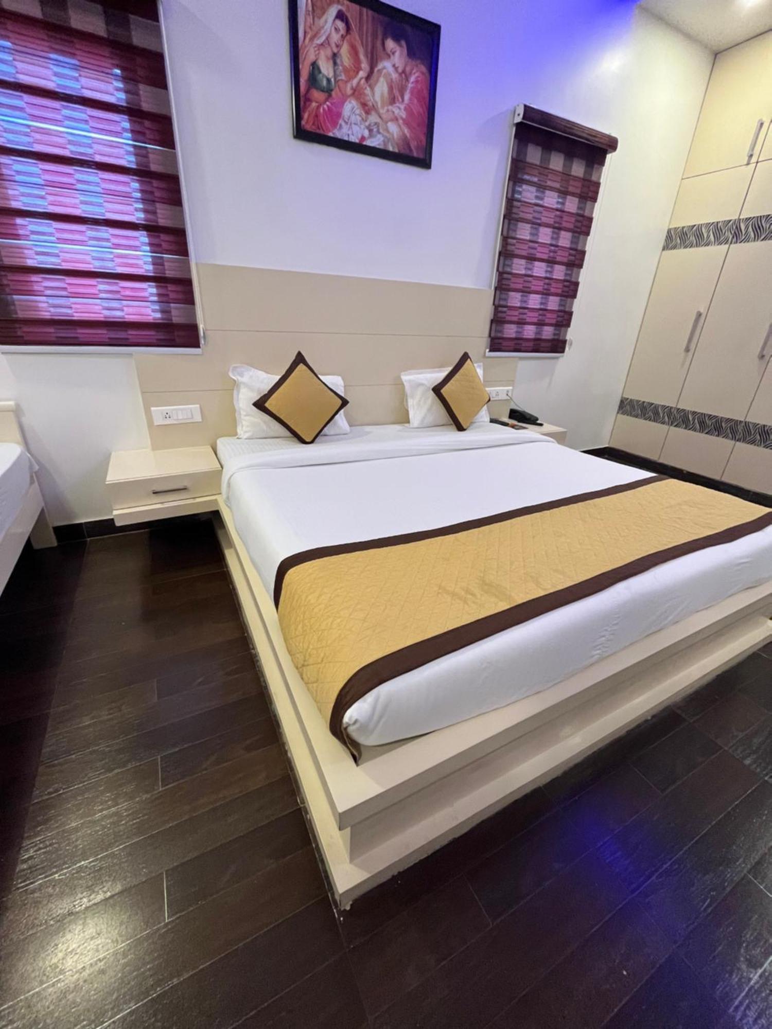 Hotel Sahibs Red Carpet - Family & Corporate 3*